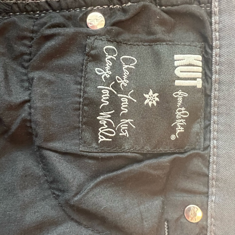 MIA Toothpick Skinny jeans. Size 6. Charcoal Gray - Picture 8 of 8